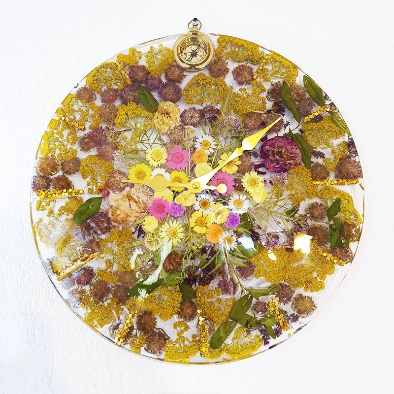 Epoxy resin and natural flower clock
