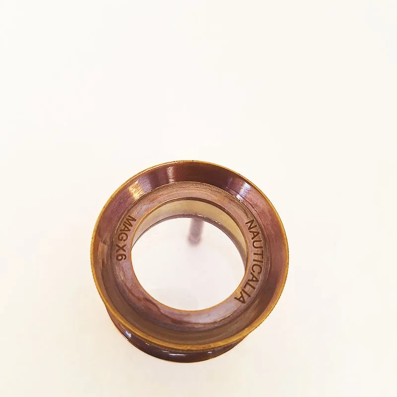Bronze magnifying glass with antique design