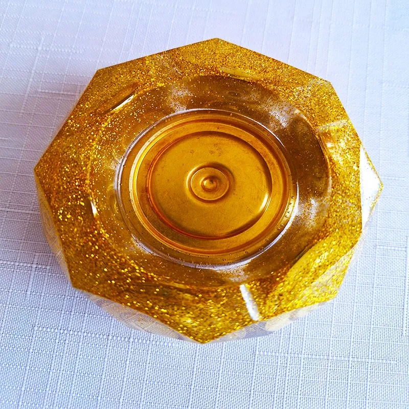 Epoxy resin ashtray